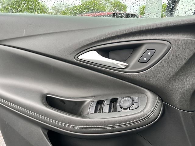 Used 2024 Buick Encore GX Preferred w/ Comfort Package FWD image 31