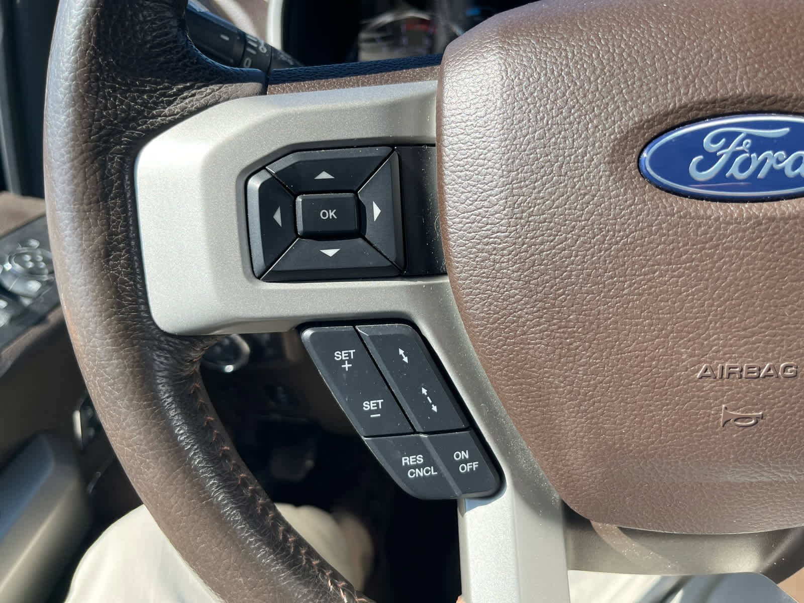 Certified 2018 Ford F250 King Ranch w/ King Ranch Ultimate Package AWD/4WD image 17