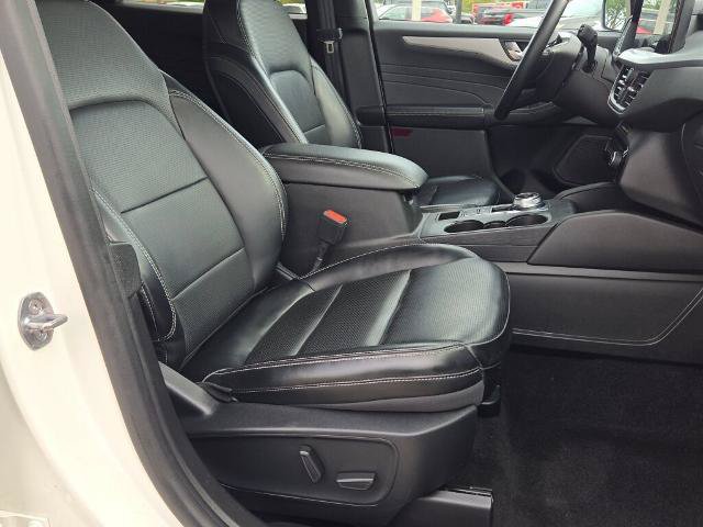 Certified 2024 Ford Escape Platinum AWD/4WD image 4