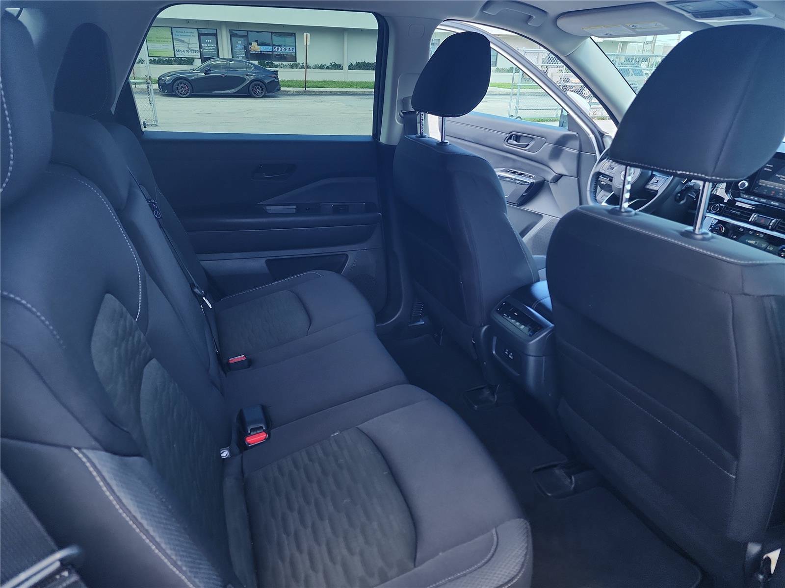 Used 2024 Nissan Pathfinder SV FWD image 25