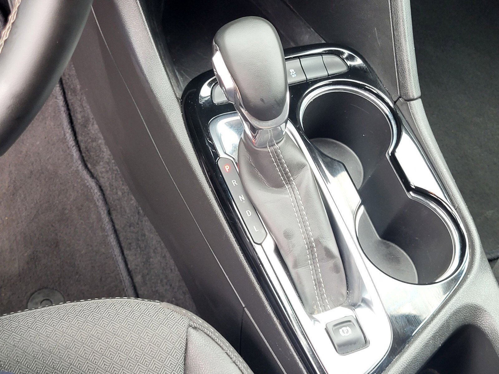 Used 2025 Buick Encore GX Preferred FWD image 25