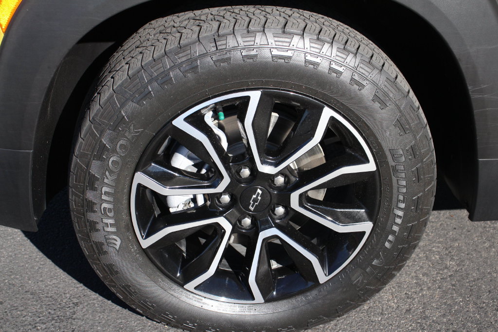 Used 2024 Chevrolet TrailBlazer ACTIV w/ Convenience Package AWD/4WD image 14