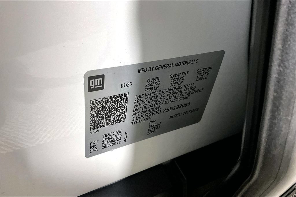 Used 2025 GMC Yukon Denali Ultimate AWD/4WD image 27