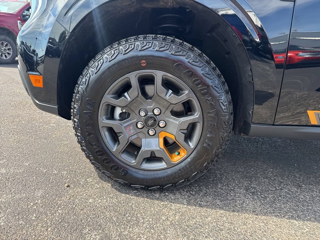 Certified 2025 Ford Maverick Tremor AWD/4WD image 44