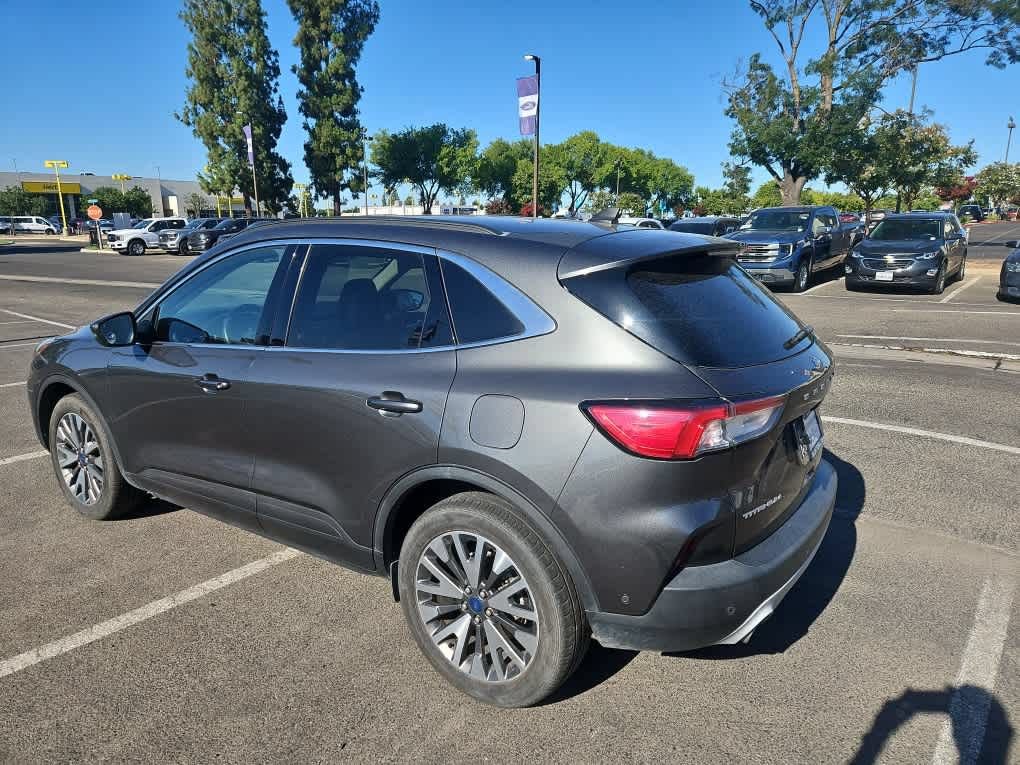 Certified 2020 Ford Escape Titanium AWD/4WD image 5