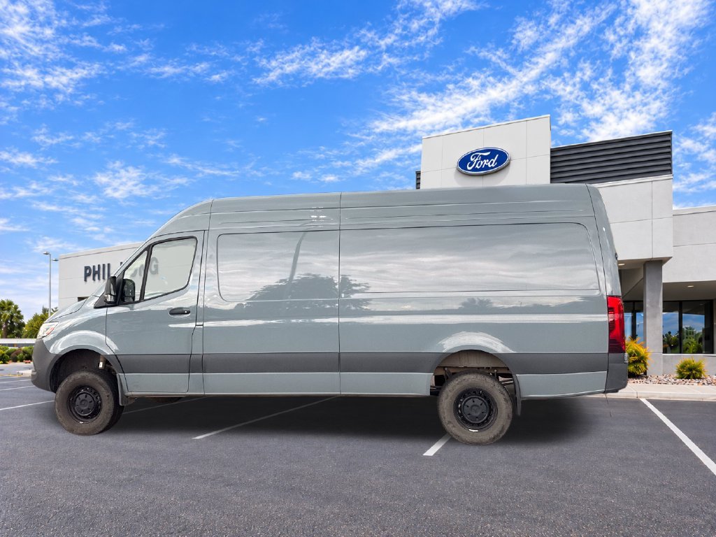Used 2025 Mercedes-Benz Sprinter 2500 image 5