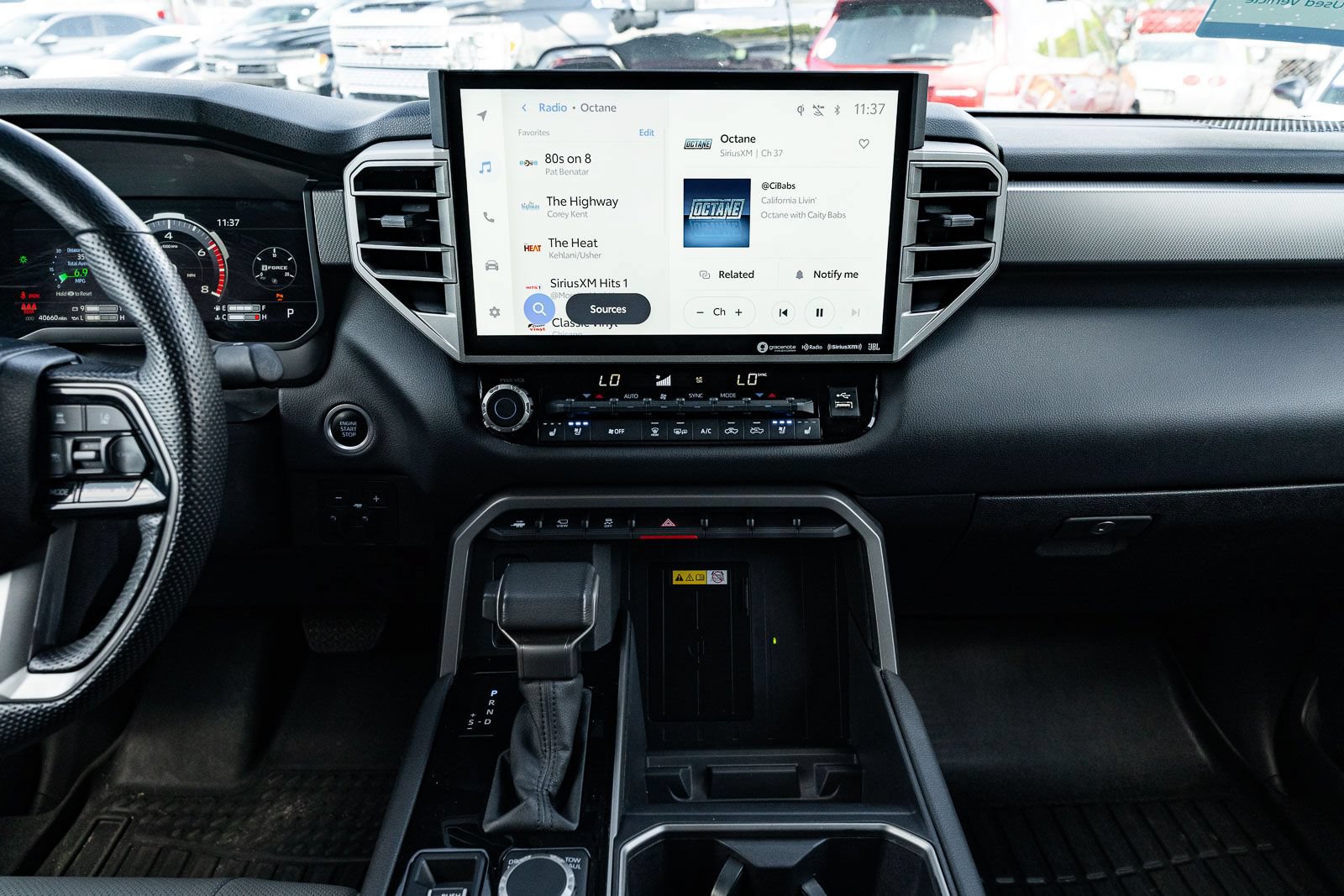 Used 2024 Toyota Tundra Limited AWD/4WD image 28