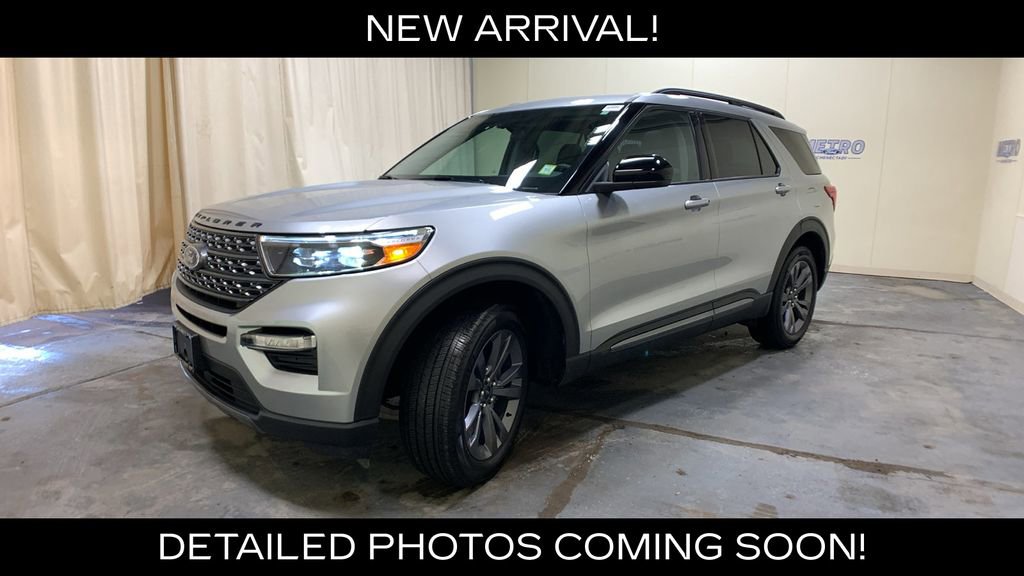 Certified 2023 Ford Explorer XLT w/ Equipment Group 202A image 7
