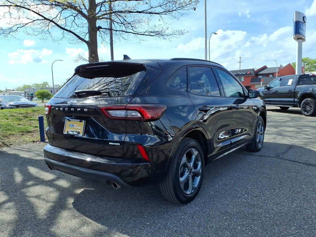 Certified 2024 Ford Escape ST-Line w/ Tech Pack #1 AWD/4WD image 6