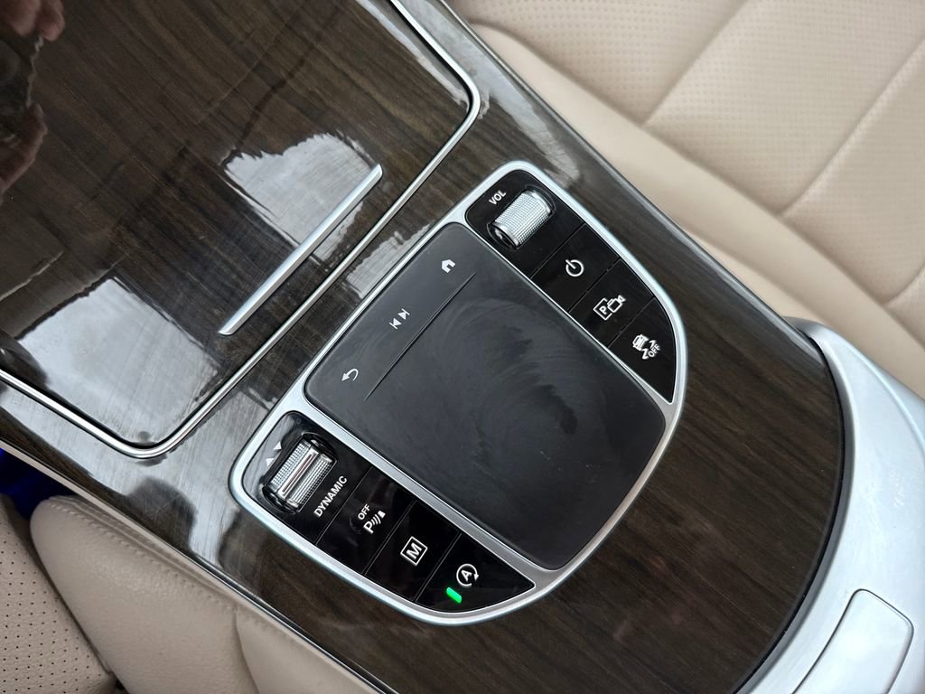 Used 2022 Mercedes-Benz GLC 300 4MATIC image 21