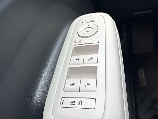 Used 2024 Hyundai Santa Fe Limited AWD/4WD image 18