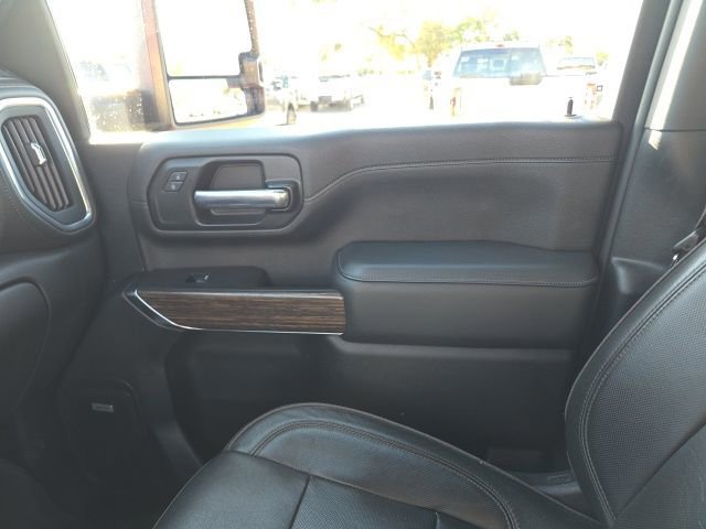 Used 2022 Chevrolet Silverado 3500 High Country w/ Z71 Off-Road Package image 15