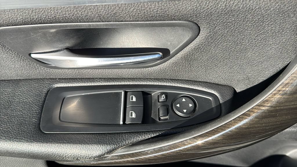 Used 2020 BMW 430i Coupe w/ Convenience Package RWD image 19