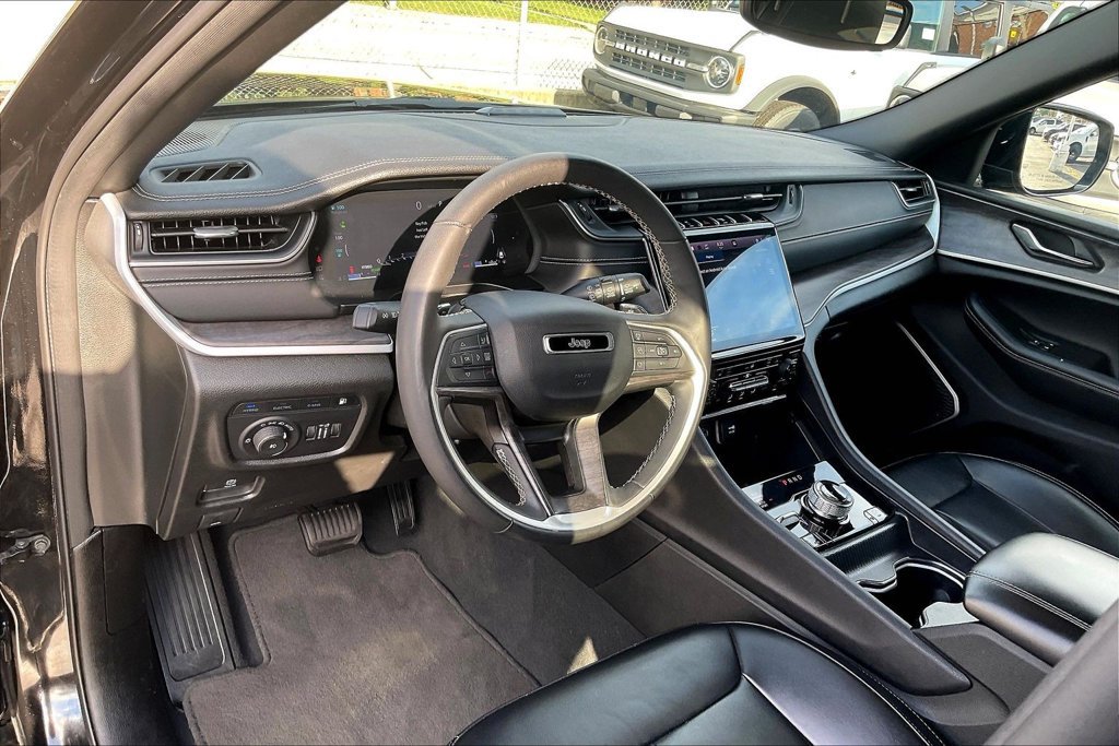 Used 2024 Jeep Grand Cherokee Limited 4xe AWD/4WD image 13