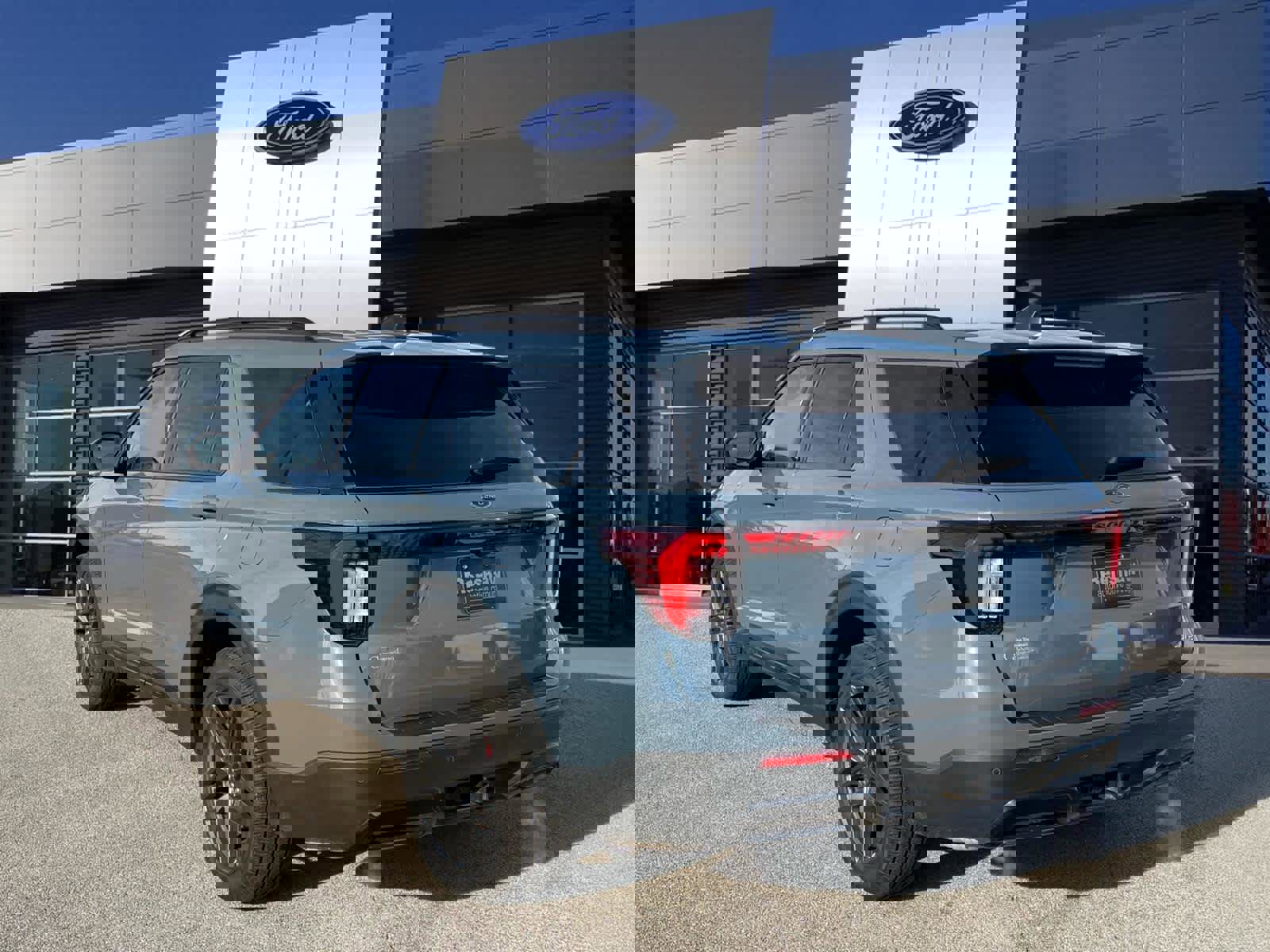 Certified 2025 Ford Explorer ST-Line w/ ST-Line Street Pack image 3