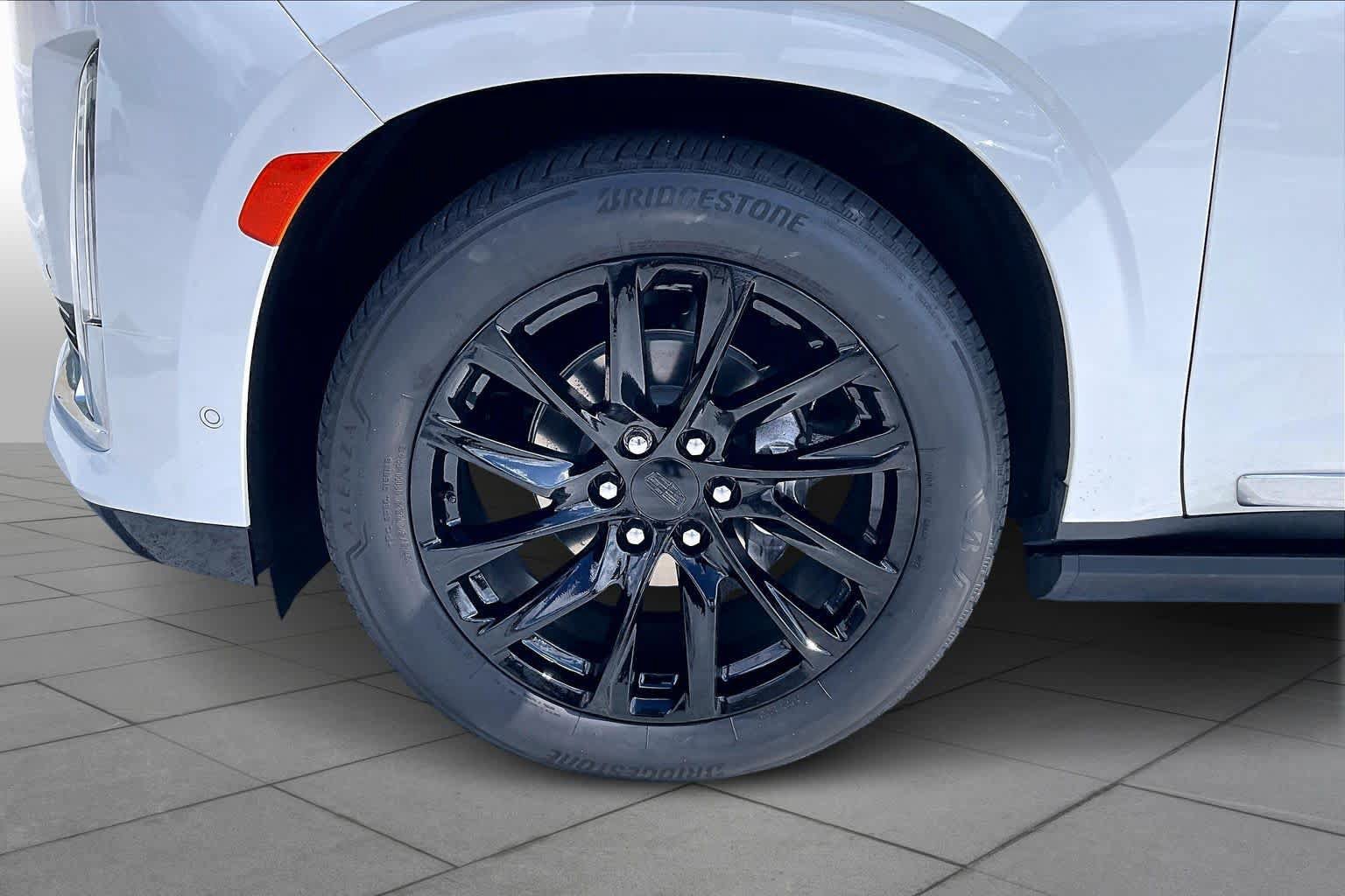 Used 2023 Cadillac Escalade ESV Premium Luxury Platinum w/ LPO, Radiant Package AWD/4WD image 10