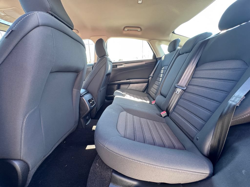 Certified 2020 Ford Fusion SE FWD image 25