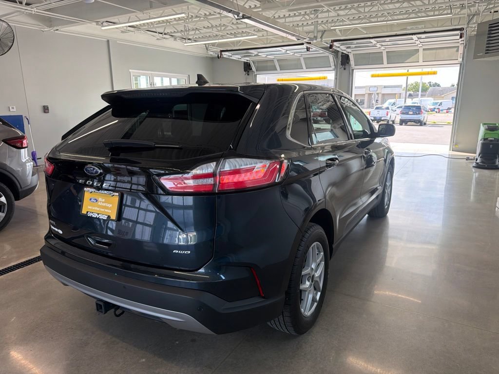 Certified 2024 Ford Edge SEL w/ Convenience Package AWD/4WD image 8
