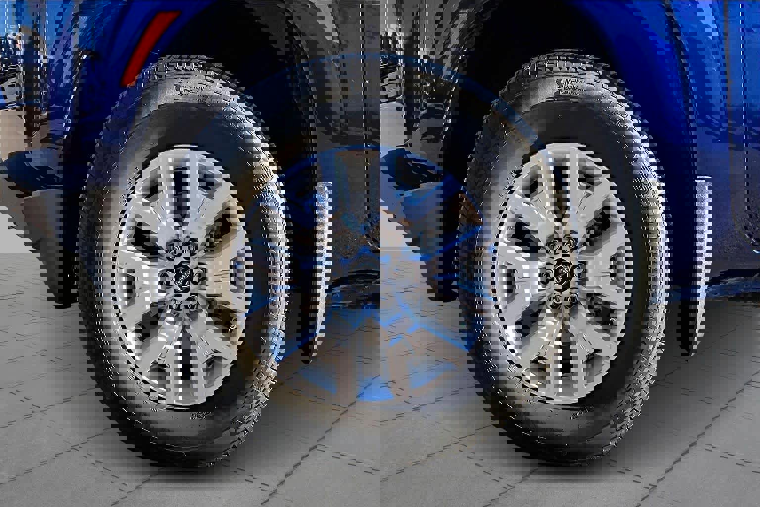 Used 2022 Nissan Frontier SV w/ Technology Package image 13