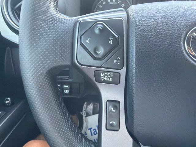 Used 2017 Toyota Tacoma TRD Sport w/ Tow Package (A/T) AWD/4WD image 22