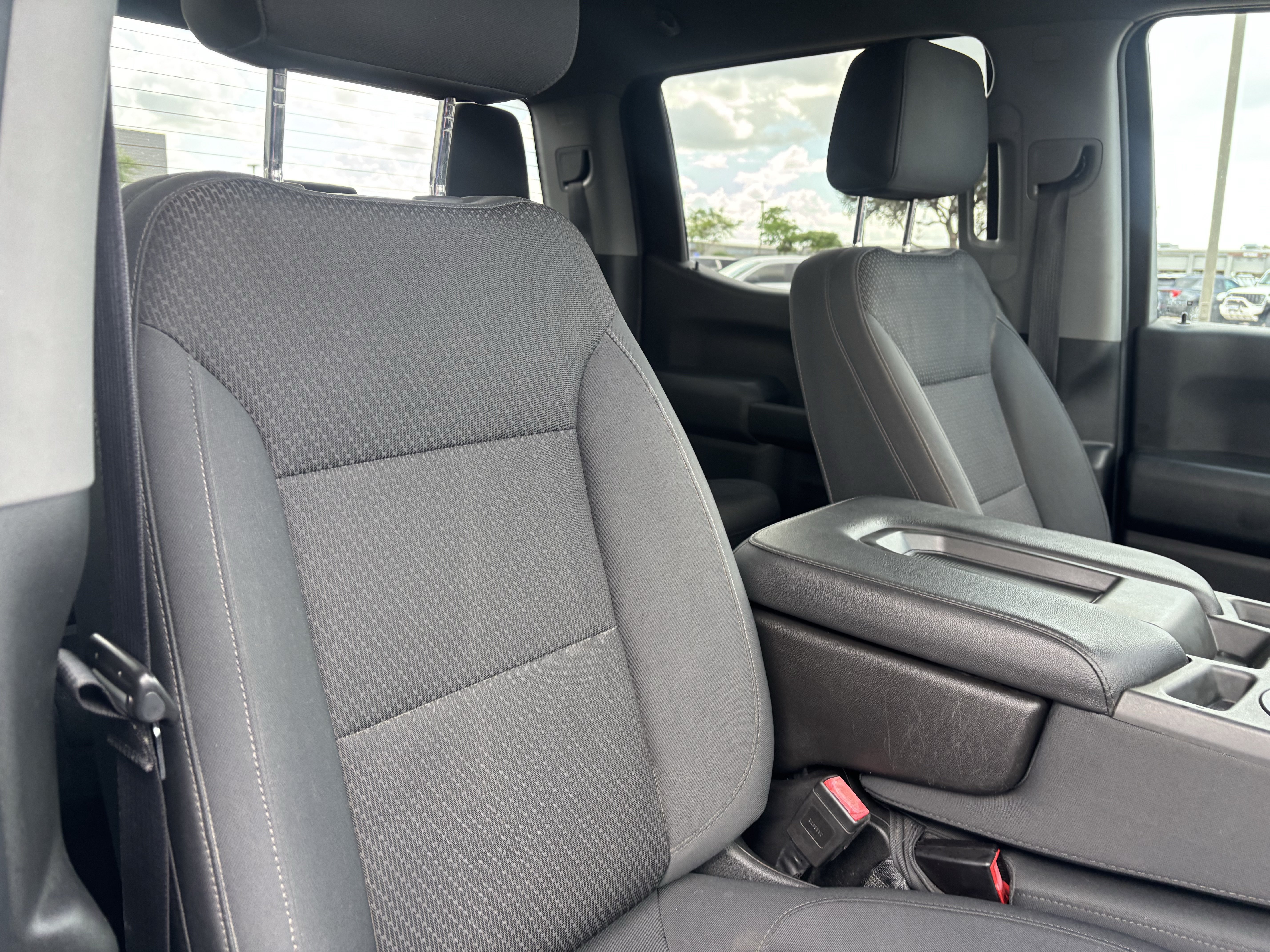 Used 2020 Chevrolet Silverado 1500 Custom w/ Custom Value Package RWD image 23