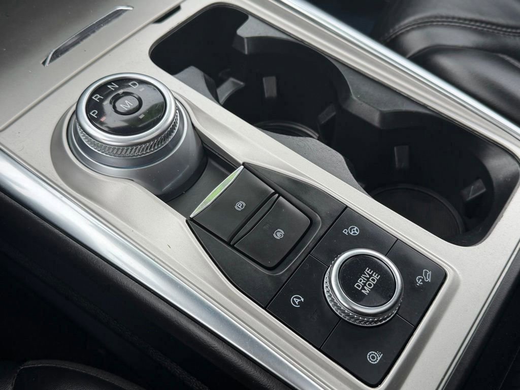 Certified 2021 Ford Explorer Platinum w/ Equipment Group 601A image 19