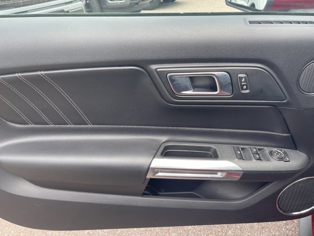 Certified 2019 Ford Mustang Premium RWD image 4