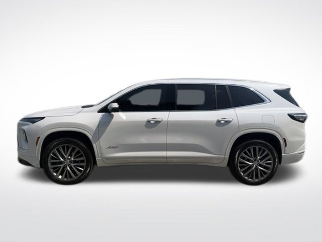Used 2025 Buick Enclave Avenir w/ Trailering Package, 5000 lbs. FWD image 4
