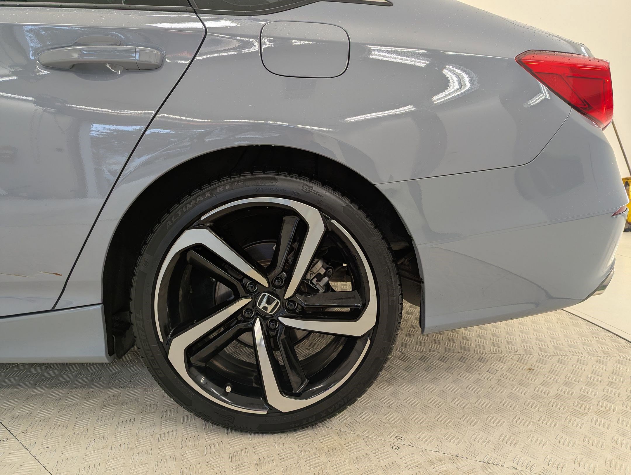 Used 2021 Honda Accord Sport image 11