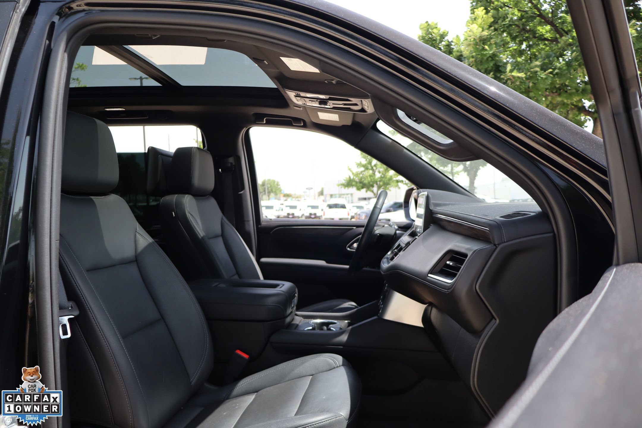 Used 2023 Chevrolet Tahoe Z71 w/ Luxury Package AWD/4WD image 30