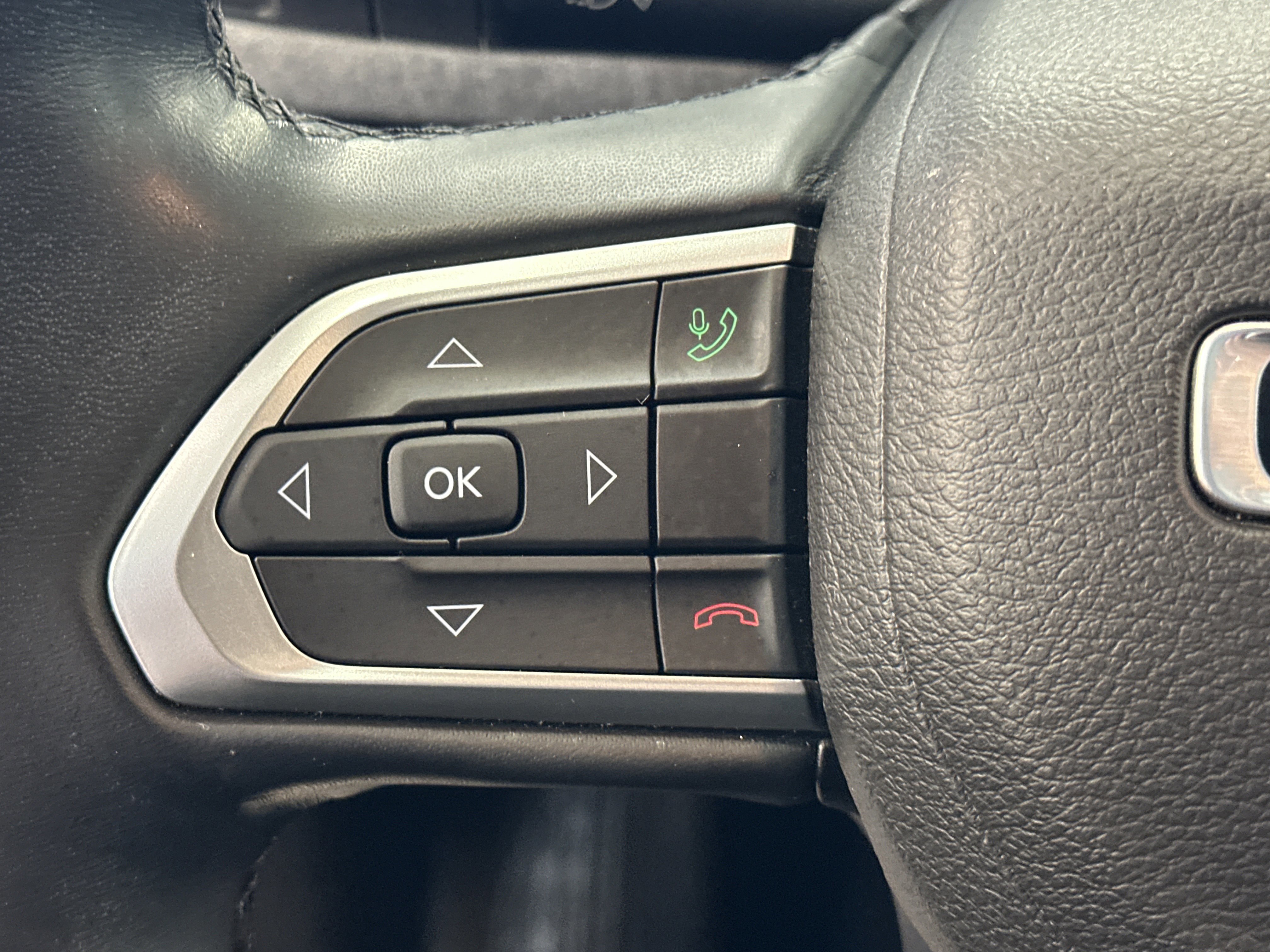 Used 2022 Jeep Compass Latitude w/ Sun and Sound Group image 34