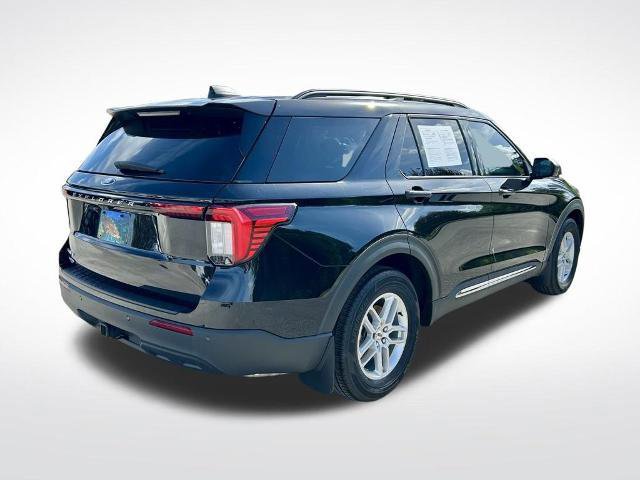 Certified 2025 Ford Explorer Active RWD image 3
