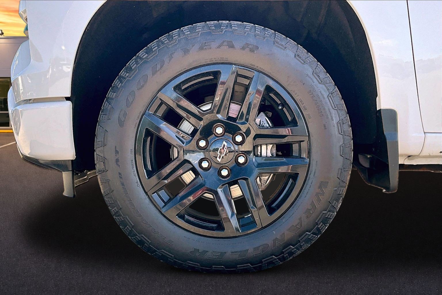Used 2023 Chevrolet Silverado 1500 RST AWD/4WD image 9