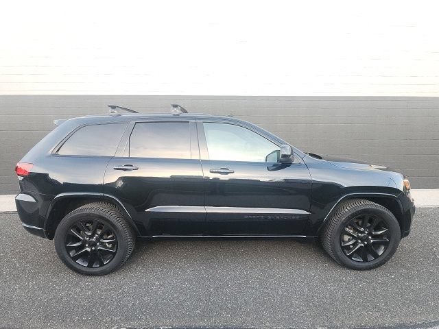 Used 2018 Jeep Grand Cherokee Altitude AWD/4WD image 7