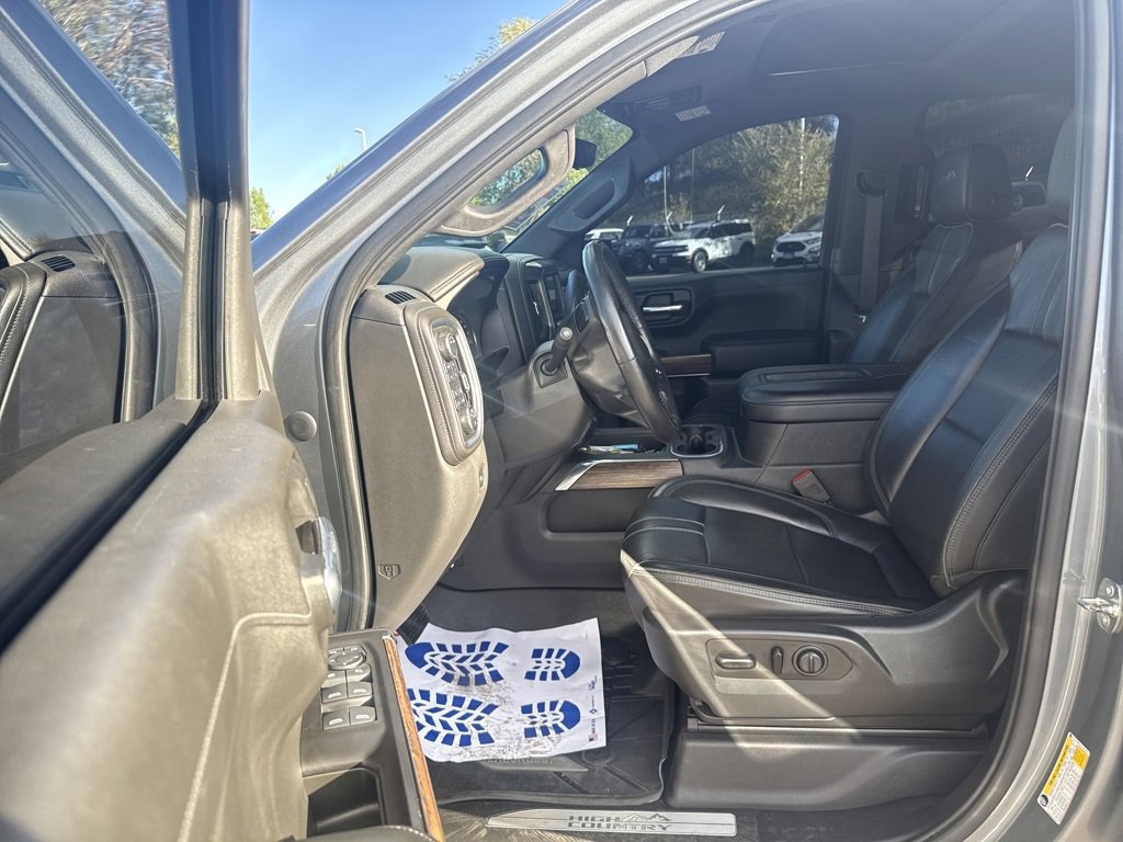 Used 2020 Chevrolet Silverado 1500 High Country w/ Technology Package image 11