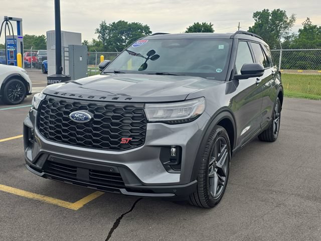 Certified 2025 Ford Explorer ST AWD/4WD image 2