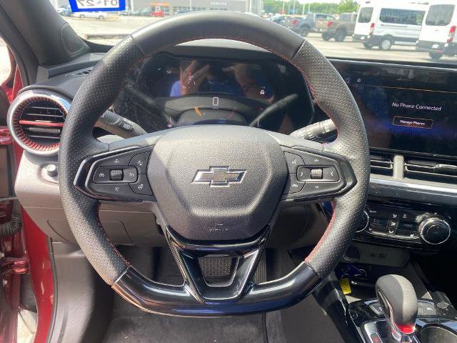 Used 2025 Chevrolet Trax RS FWD image 18