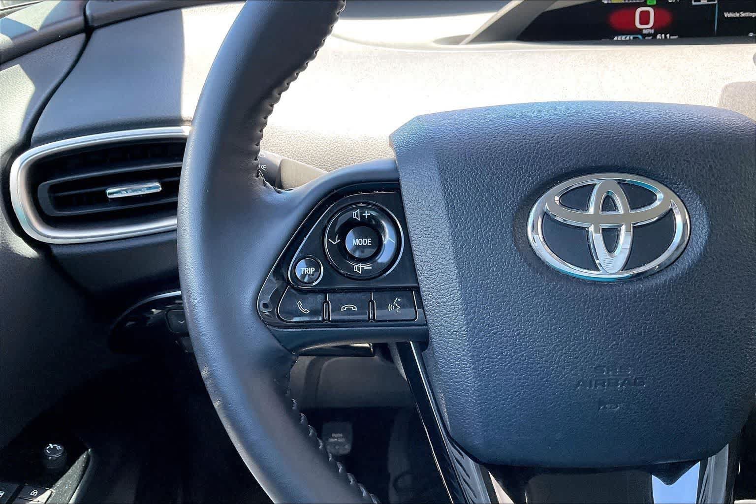 Used 2022 Toyota Prius Prime XLE FWD image 24
