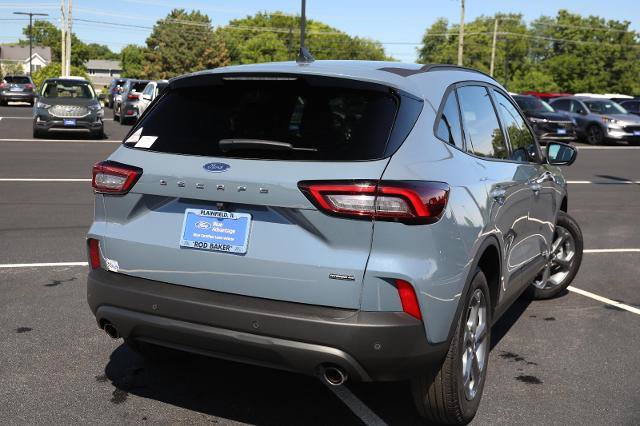 Certified 2025 Ford Escape ST-Line Select w/ Tech Pack #2 AWD/4WD image 10