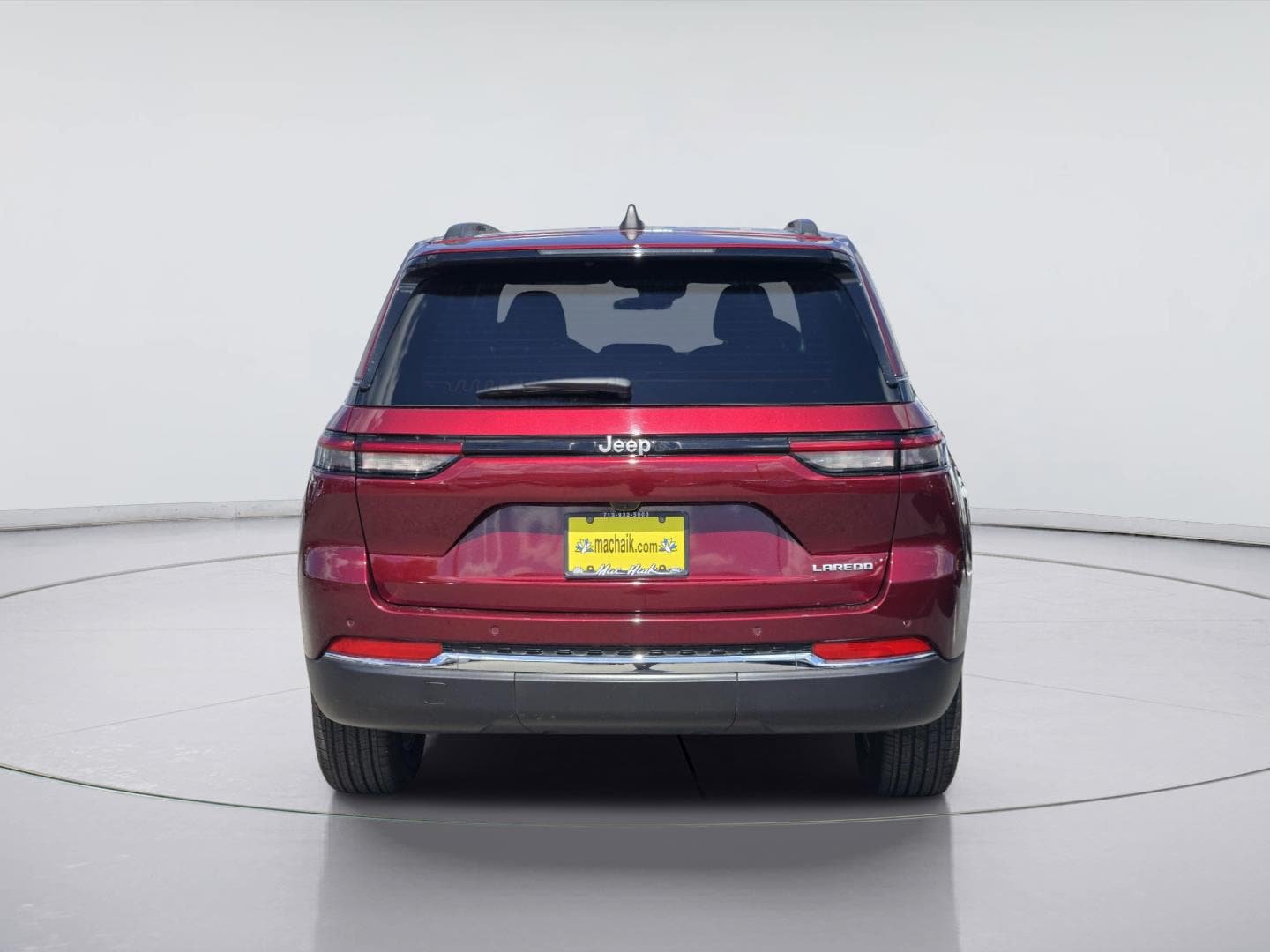 Used 2025 Jeep Grand Cherokee Laredo X RWD image 7
