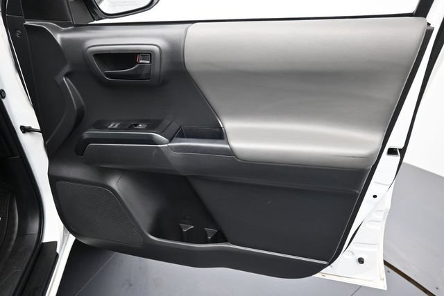 Used 2023 Toyota Tacoma SR AWD/4WD image 31