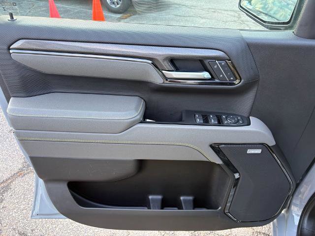 Used 2025 Chevrolet Silverado 1500 ZR2 w/ Technology Package image 9