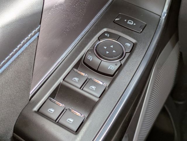 Certified 2026 Ford F350 Platinum w/ FX4 Off-Road Package image 25