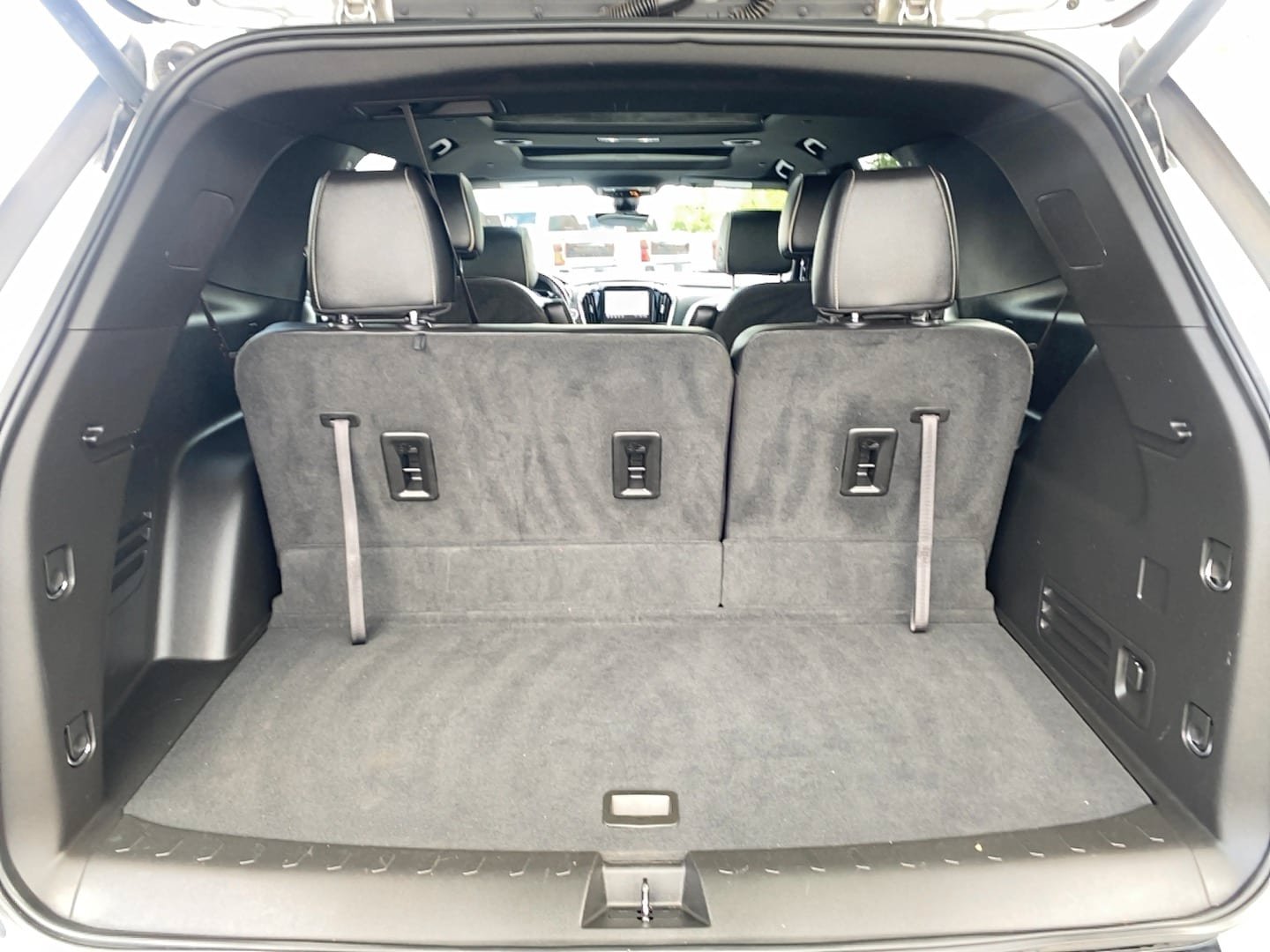 Used 2022 Chevrolet Traverse Premier w/ Redline Edition FWD image 19