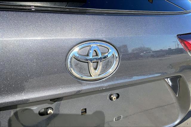 Used 2021 Toyota Highlander XLE image 30