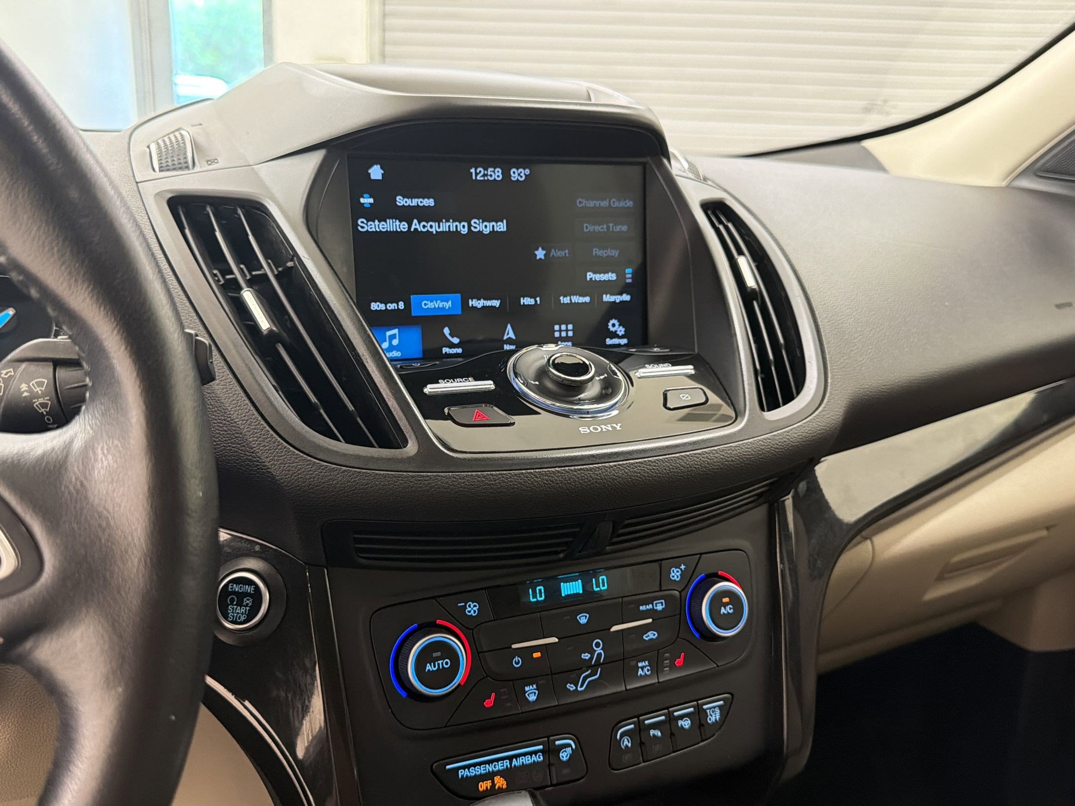 Certified 2019 Ford Escape Titanium FWD image 23