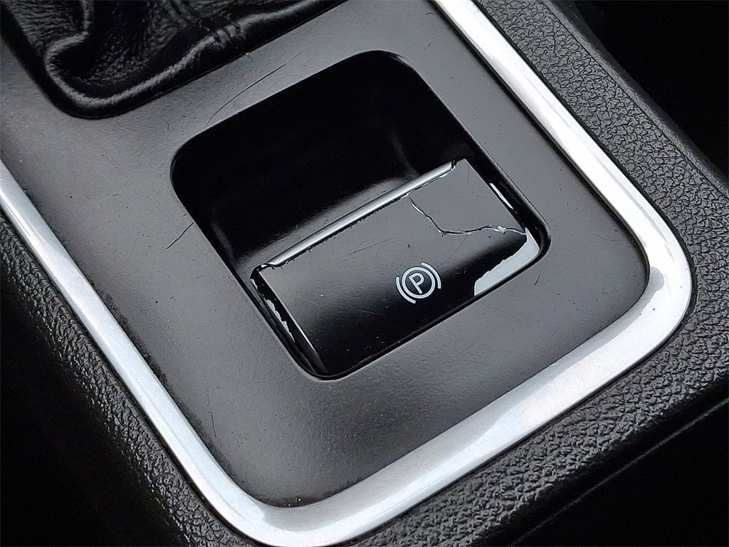 Certified 2018 Ford Escape SEL image 24