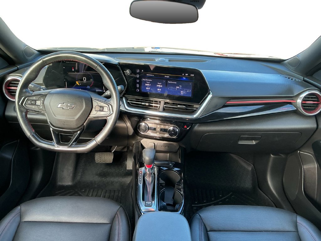 Used 2024 Chevrolet Trax RS w/ Driver Confidence Package FWD image 17