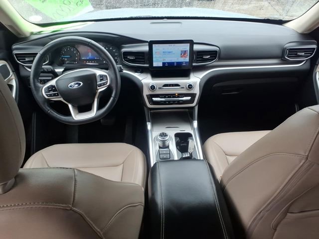 Certified 2022 Ford Explorer XLT w/ Equipment Group 202A image 14