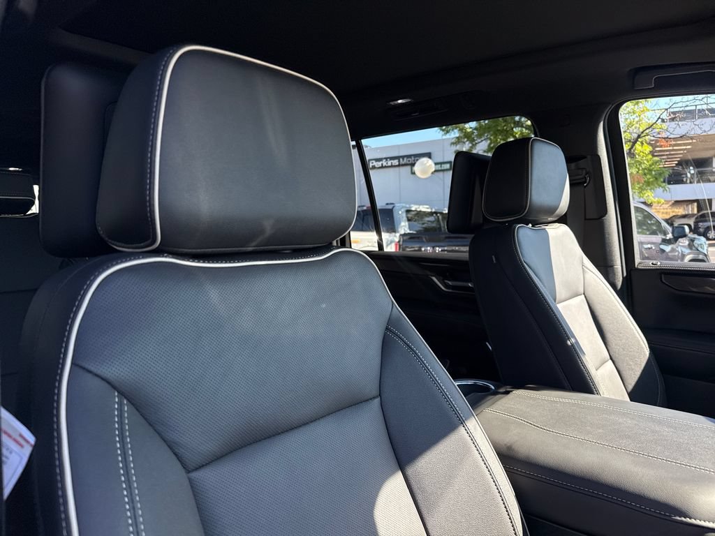 Used 2026 GMC Yukon XL Elevation w/ Elevation Premium Package AWD/4WD image 36